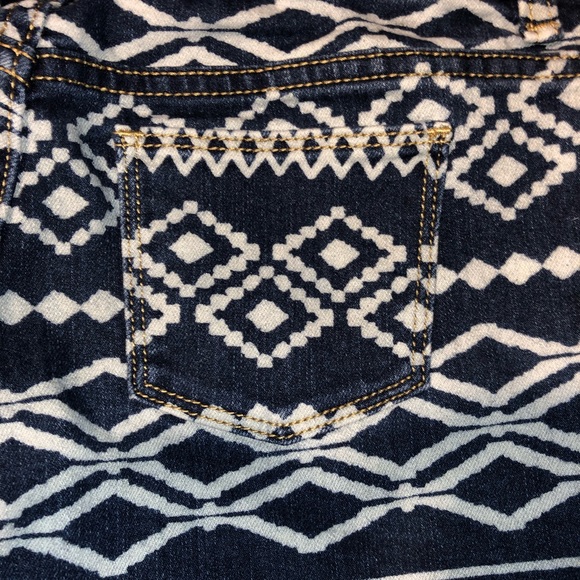 Old Navy Pattern Jean Short Size10Regular Standard - Picture 7 of 8